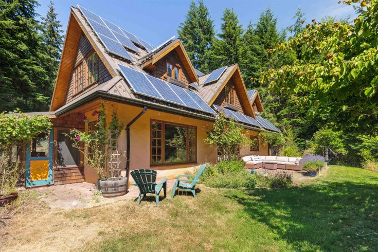 320 Forest Ridge Road - Bowen Island Single Family Residence for Sale, 4 Bedrooms (R3036107)