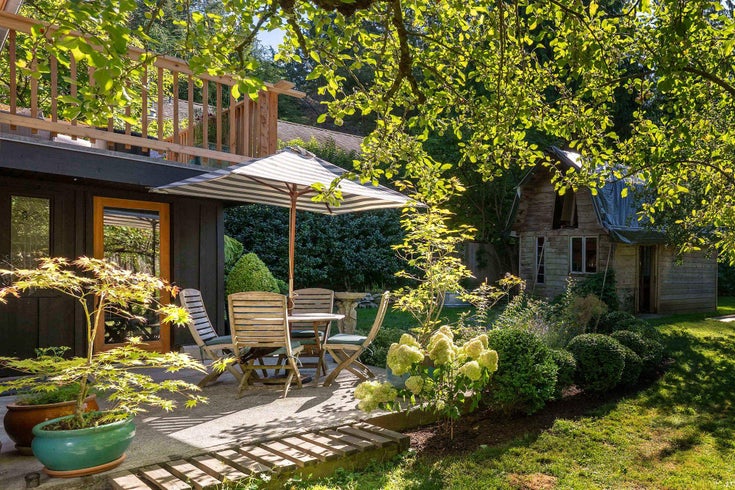 1312 Oceanview Road - Bowen Island Single Family Residence for Sale, 3 Bedrooms (R3038869)
