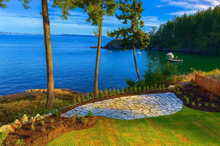 239 Shore Lane - Bowen Island Single Family Residence for Sale, 4 Bedrooms (R3039289)