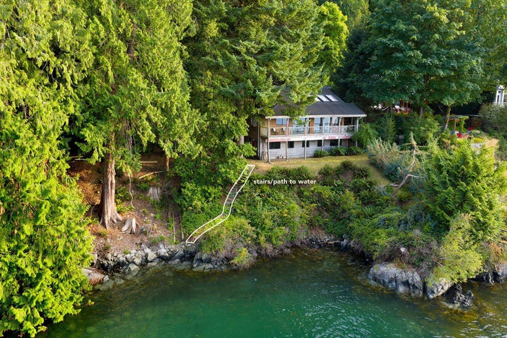 1558 Mount Gardner Road - Bowen Island Single Family Residence for Sale, 3 Bedrooms (R3040446)