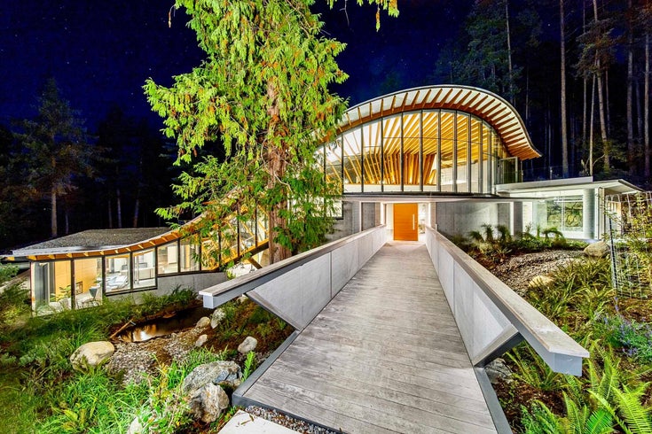 1840 Lighthouse Lane - Bowen Island Single Family Residence for Sale, 8 Bedrooms (R3041450)