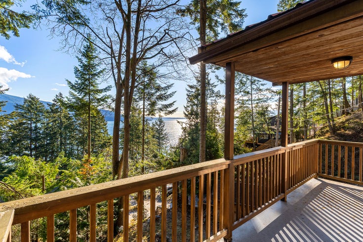 202 Highland Trail - Bowen Island House/Single Family for sale, 2 Bedrooms (R2745568)