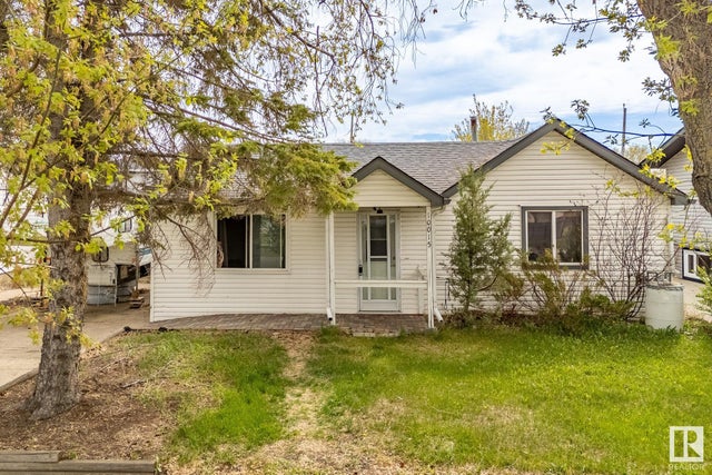 10015 105 ST - Morinville Detached Single Family for Sale, 2 Bedrooms (E4439126)