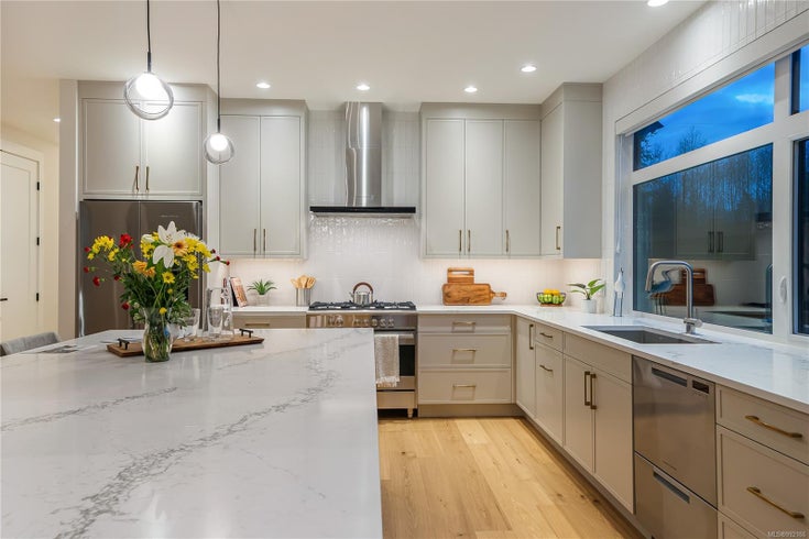 518 Hole-in-one Dr - PQ Qualicum Beach Single Family Residence for Sale, 3 Bedrooms (992166)