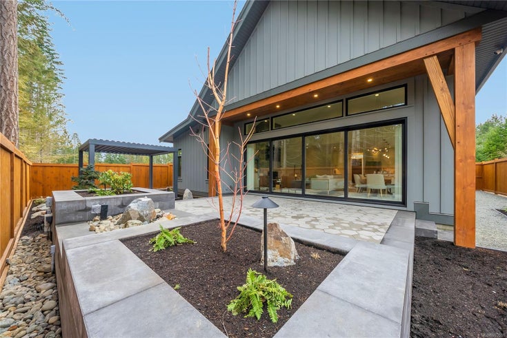 536 Balata Bay Dr - PQ Qualicum Beach Single Family Residence for Sale, 2 Bedrooms (993518)