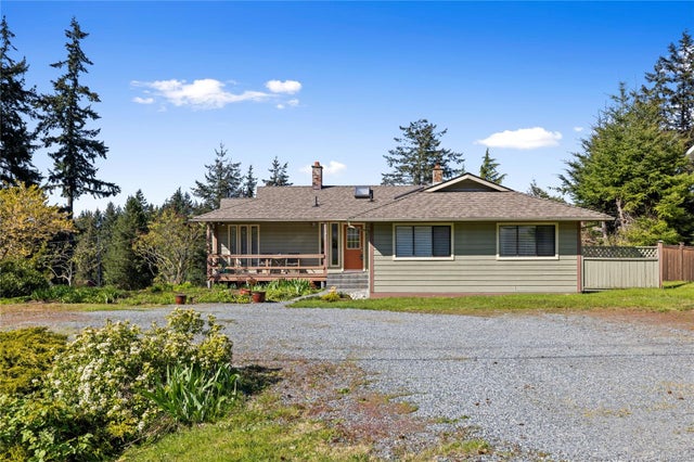 7496 Clark Cres - Na Upper Lantzville Single Family Residence for Sale, 4 Bedrooms (995803)