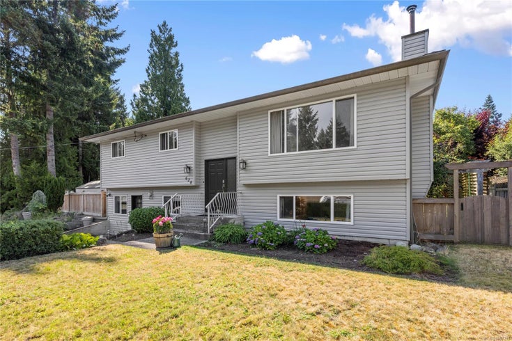 626 Tyee Cres - PQ Qualicum Beach Single Family Residence for Sale, 6 Bedrooms (1007391)