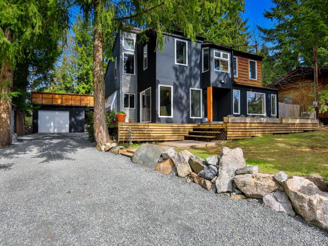 461 MAQUINNA PLACE - PQ Qualicum Beach Single Family Residence, 3 Bedrooms (452938)