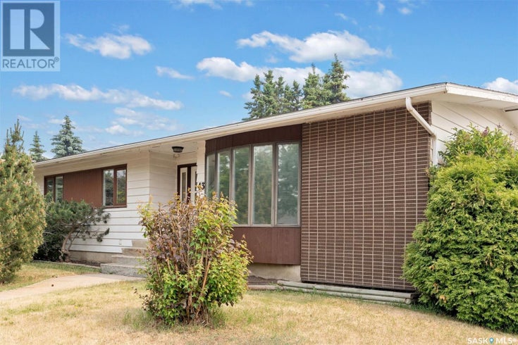 43 O'Neil CRESCENT - Saskatoon House for Sale, 4 Bedrooms (SK009132)