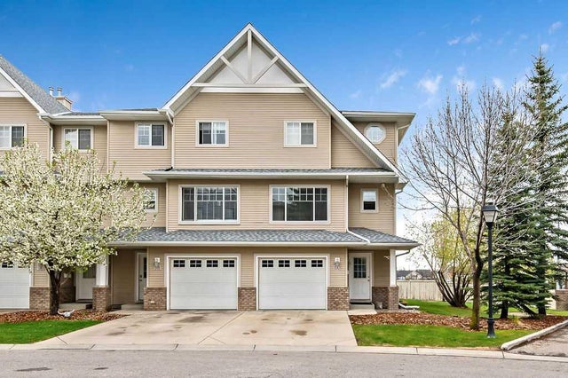 100 Crystal Shores Cove  - Crystal Shores Row/Townhouse for Sale, 3 Bedrooms (A2223047)