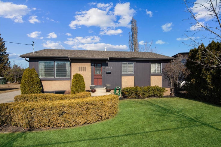 3042 Springfield Road - Central Okanagan House/Single Family for sale, 5 Bedrooms (10270757)