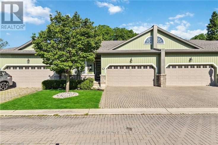 29 OAKWOOD LINKS LANE - Lambton Shores (grand Bend) Row / Townhouse for sale, 2 Bedrooms (X8382390)