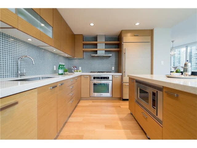 701 1277 MELVILLE STREET - Coal Harbour Apartment/Condo for sale, 2 Bedrooms (R2015542) #11
