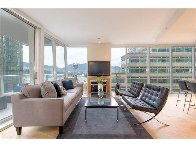 701 1277 MELVILLE STREET - Coal Harbour Apartment/Condo for sale, 2 Bedrooms (R2015542) #2