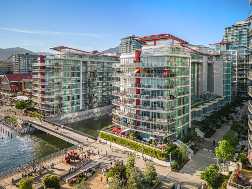 204 - 175 Victory Ship Way - Lower Lonsdale Apartment/Condo for Sale, 2 Bedrooms (R3096703)