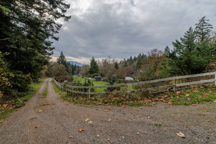 37471 ATKINSON ROAD - Sumas Mountain House with Acreage for sale, 3 Bedrooms (R2220193)
