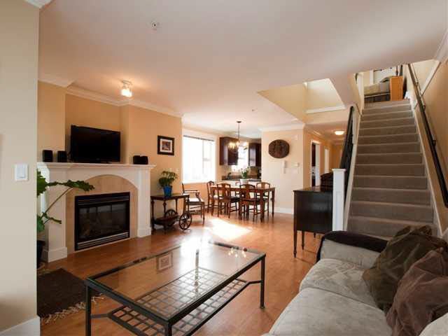 304 152 E 12th Street - Central Lonsdale Apartment/Condo(V899160)