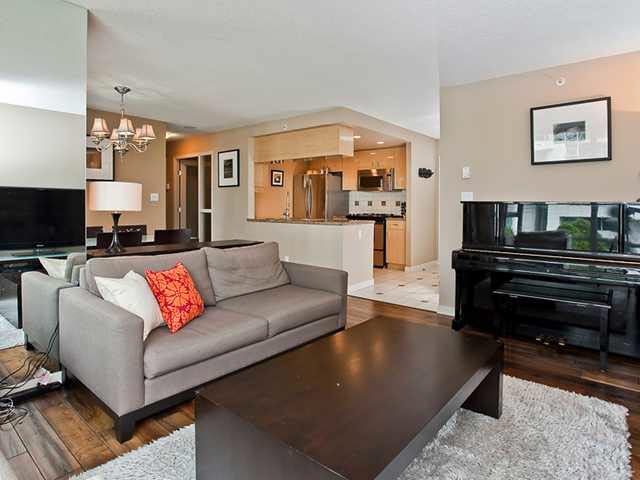 305 1067 Marinaside Crescent - Yaletown Apartment/Condo(V955147)