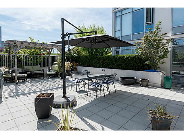 201 2055 Yukon Street - False Creek Apartment/Condo(V1137359)