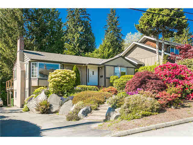 3435 Emerald Drive - Edgemont House/Single Family(V1122248)