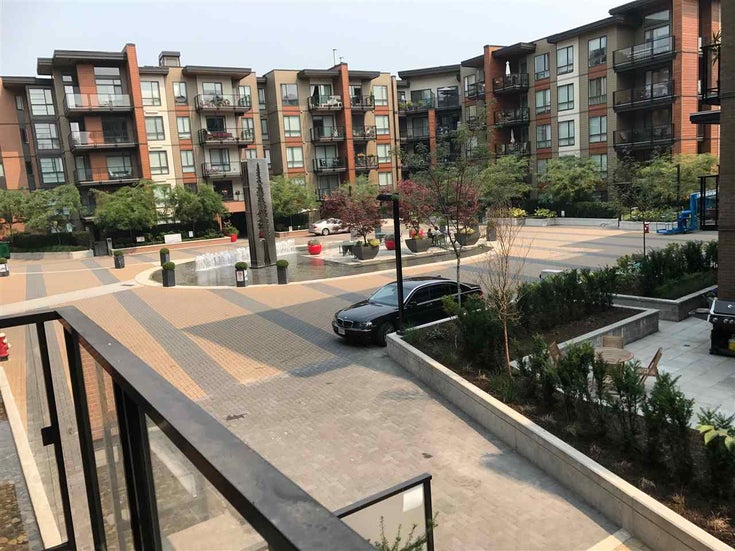 215 723 W 3rd Street - Harbourside Apartment/Condo(R2196438)