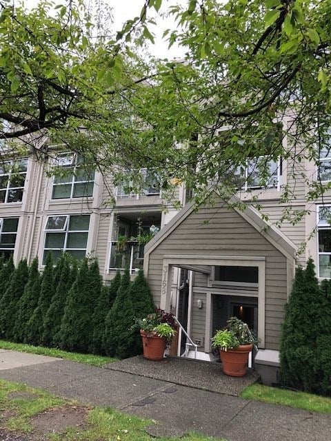 301 3168 Laurel Street - Fairview VW Apartment/Condo, 1 Bedroom (R2405062)