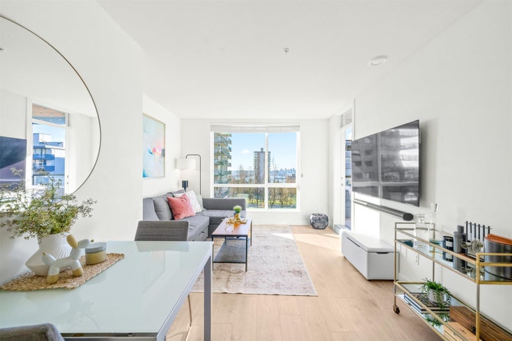 304 - 108 E 8th Street - Central Lonsdale Apartment/Condo for Sale, 2 Bedrooms (R3024524)