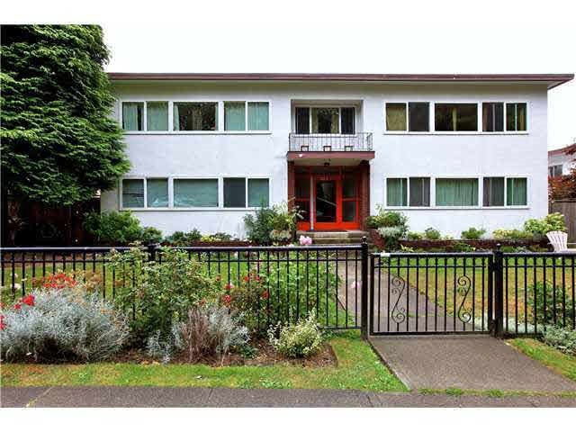 4 369 W 4 STREET - Lower Lonsdale Apartment/Condo for sale, 1 Bedroom (R2508957)