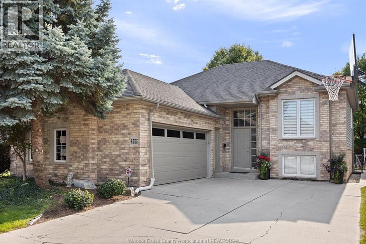4365 BETTS AVENUE - Lasalle House for Sale, 4 Bedrooms (25022780)