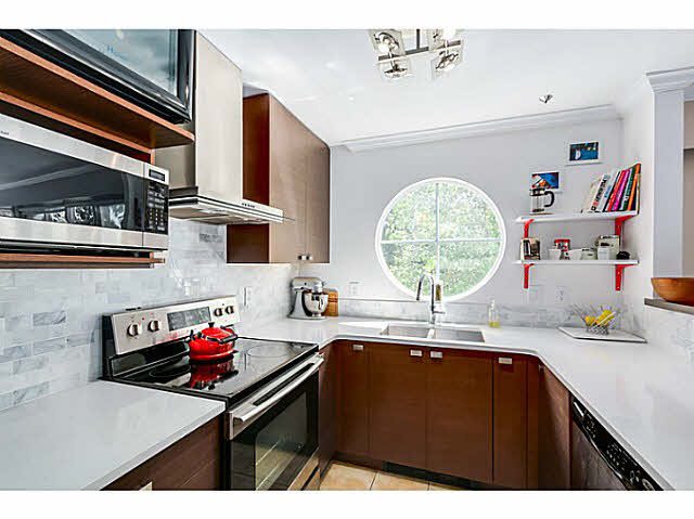 2 2711 E Kent Ave North Avenue - South Marine Townhouse for sale, 2 Bedrooms 