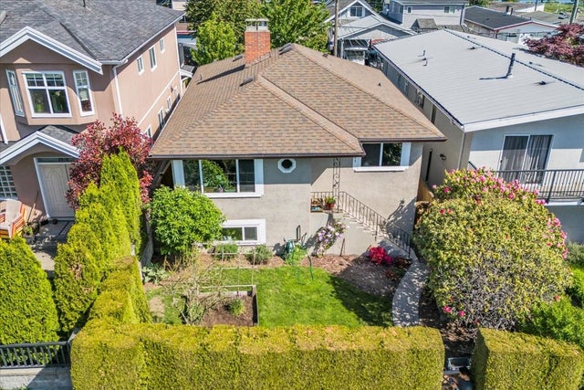 2925 Mcgill Street - Hastings Sunrise Single Family Residence for Sale, 4 Bedrooms (R2986884)