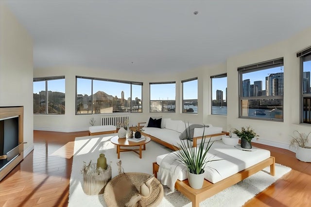 222 - 525 Wheelhouse Square - False Creek Apartment/Condo for Sale, 3 Bedrooms (R3017459)