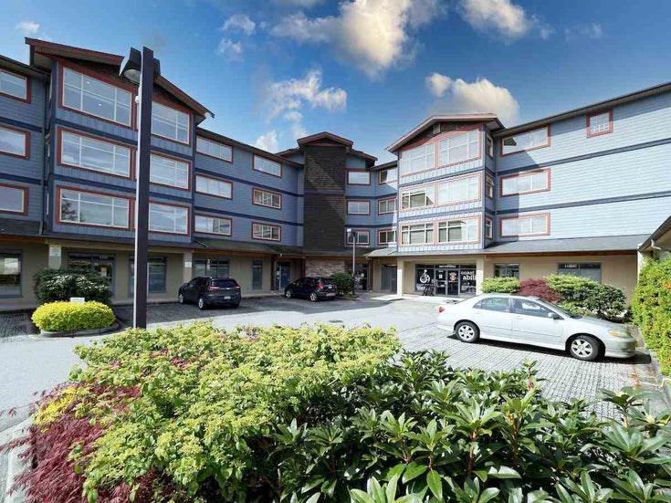 302 5631 Inlet Avenue - Sechelt District Apartment/Condo, 2 Bedrooms (R2573446)