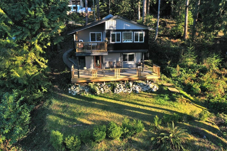 6879 Seaview Road - Sechelt District House/Single Family for sale, 3 Bedrooms (R2667831)