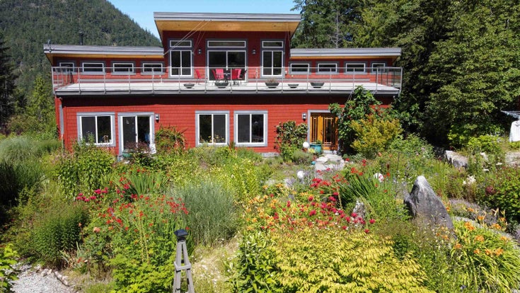 12895-12895 SUNSHINE COAST HIGHWAY - Pender Harbour Egmont House with Acreage for Sale, 3 Bedrooms (R2860269)