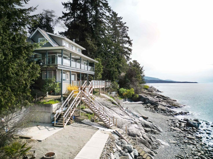 6643 SUNSHINE COAST HIGHWAY - Sechelt District House/Single Family for Sale, 3 Bedrooms (R2868752)