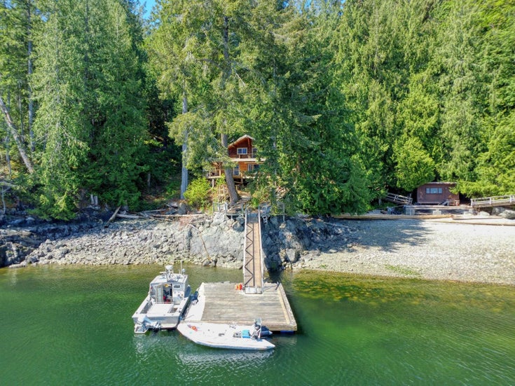 DL4055 JERVIS INLET - Pender Harbour Egmont House with Acreage for Sale, 3 Bedrooms (R2888954)