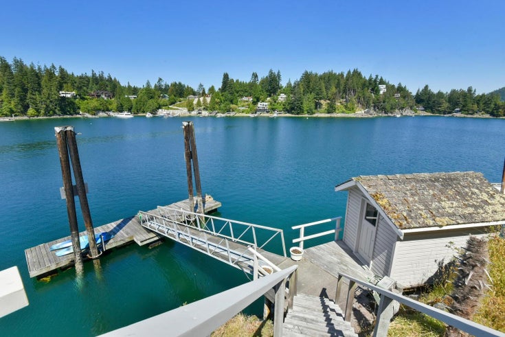 4802 BOWSPRIT DRIVE - Pender Harbour Egmont House/Single Family for Sale, 1 Bedroom (R2906503)