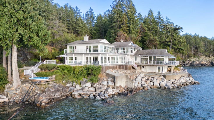 11113 Sunshine Coast Highway - Pender Harbour Egmont Single Family Residence for Sale, 4 Bedrooms (R2991150)