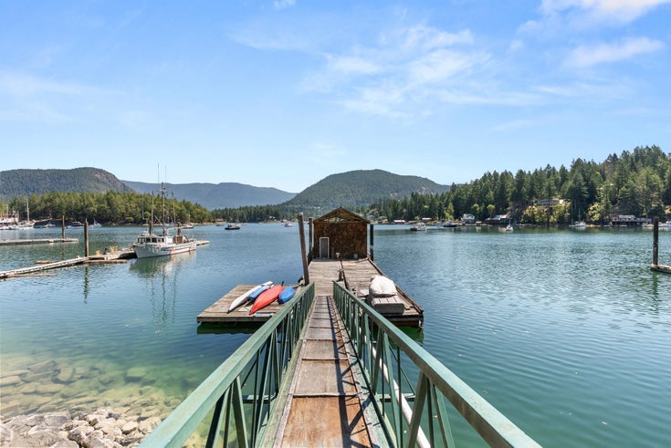 4371 Francis Peninsula Road - Pender Harbour Egmont Single Family Residence for Sale, 4 Bedrooms (R3028706)