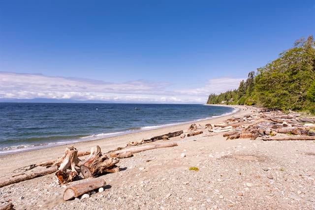 2028 Ocean Beach Esplanade - Gibsons & Area Single Family Residence, 2 Bedrooms (R3006213)
