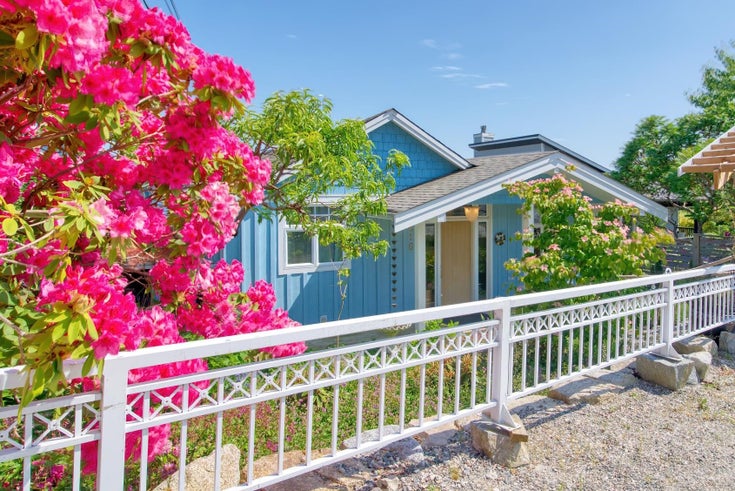 616 Seaview Road - Gibsons & Area Single Family Residence(R2866291)