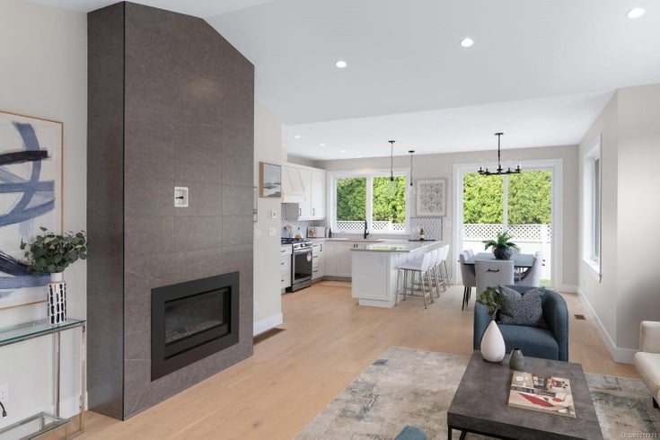 9556 Northlawn Terr - Si Sidney South-East Half Duplex for Sale, 3 Bedrooms (1017421)