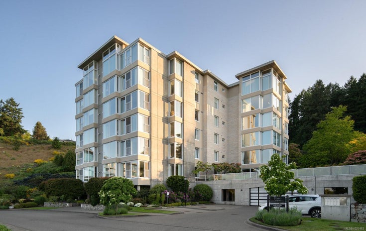 304 - 5350 Sayward Hill Cres - SE Cordova Bay Condo Apartment for Sale, 2 Bedrooms (1021463)