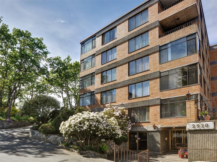 402 2920 Cook St - Vi Mayfair Condo Apartment, 2 Bedrooms (974824)