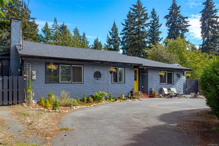 2957 Pickford Rd - Co Colwood Lake Single Family Residence, 5 Bedrooms (977045)