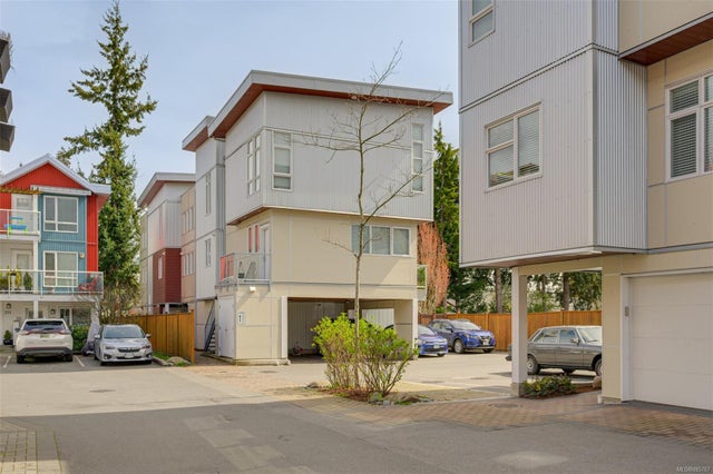 116 - 2737 Jacklin Rd - La Langford Proper Townhouse for Sale, 2 Bedrooms (985767)