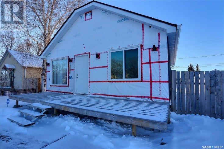 631 8th STREET E - Prince Albert House for sale, 2 Bedrooms (SK914160)