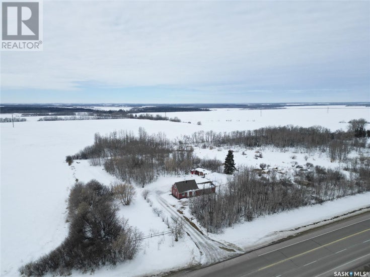 Spruce Home Highway Acreage - Buckland Rm No 491 House for Sale, 5 Bedrooms (SK999623)