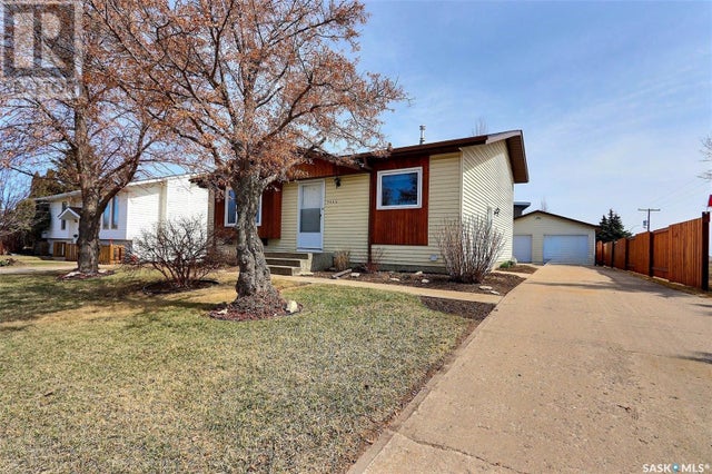 3464 12th AVENUE E - Prince Albert House for Sale, 4 Bedrooms (SK003365)